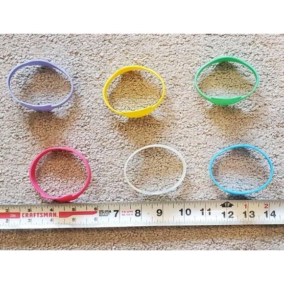 Baby Bottle Labels for Daycare - 6 Multi-Colored Panda-Shaped Silicone Labels - Picture 10 of 11